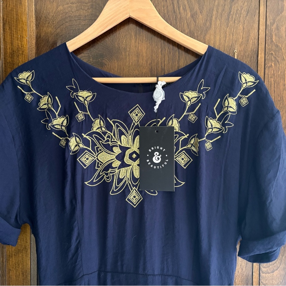 Bright and Beautiful Elegant Navy Size M Dress with Gold Embroidery - Picture 2 of 6